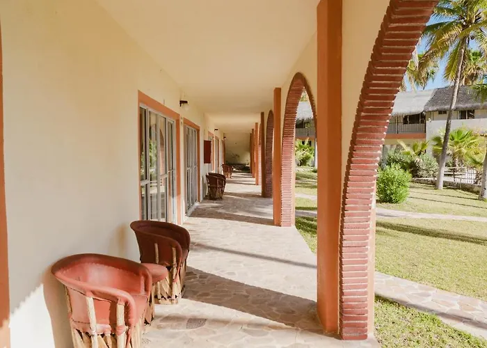 Hotel Rancho Buenavista 3*